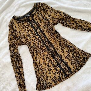 Mesh leopard cardigan with a stretch